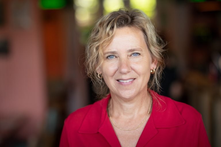 Annemieke Schenke